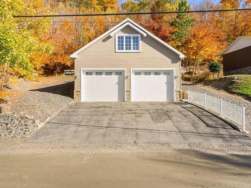 Garage - 600 Ch. Des Pionniers, Saint-Mathieu-Du-Parc, QC - Outdoor