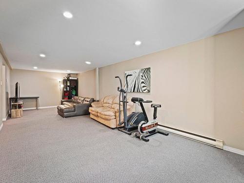 Family room - 111 Rue Belvédère, Saint-Jean-Sur-Richelieu, QC - Indoor Photo Showing Gym Room