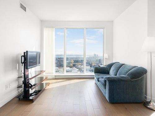 Salon - 3404-1188 Rue St-Antoine O., Montréal (Ville-Marie), QC - Indoor Photo Showing Living Room