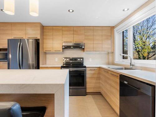 Kitchen - 6400 Av. Du Costebelle, Québec (Les Rivières), QC - Indoor Photo Showing Kitchen