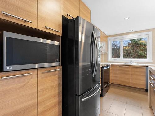 Kitchen - 6400 Av. Du Costebelle, Québec (Les Rivières), QC - Indoor Photo Showing Kitchen