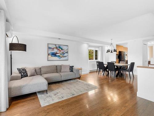 Living room - 6400 Av. Du Costebelle, Québec (Les Rivières), QC - Indoor Photo Showing Living Room