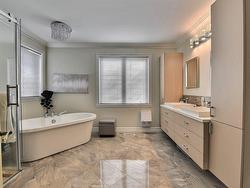 Ensuite bathroom - 