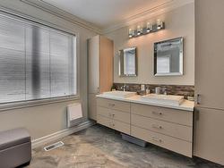 Ensuite bathroom - 