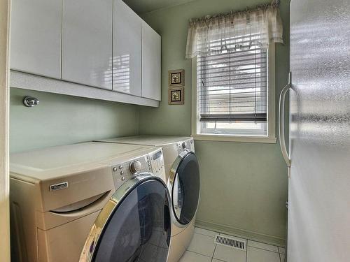 Laundry room - 7502 Boul. Lévesque E., Laval (Duvernay), QC - Indoor Photo Showing Laundry Room