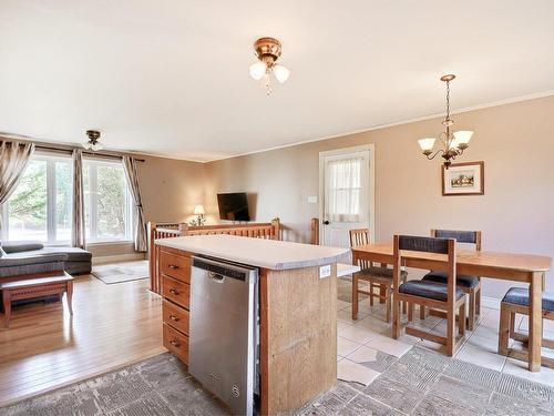 Kitchen - 117 Rg Des Dussault, Saint-Sébastien, QC - Indoor