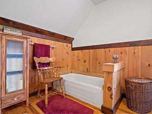 Ensuite bathroom - 20 Ch. Nadeau, Val-Des-Lacs, QC - Indoor Photo Showing Other Room