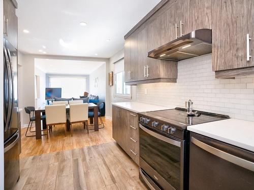 Cuisine - 7339  - 7343 Av. De Fougeray, Montréal (Anjou), QC - Indoor Photo Showing Kitchen With Upgraded Kitchen