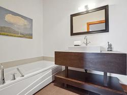 Ensuite bathroom - 