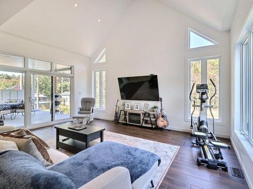 Living room - 274 51E Rue O., Venise-En-Québec, QC - Indoor Photo Showing Living Room