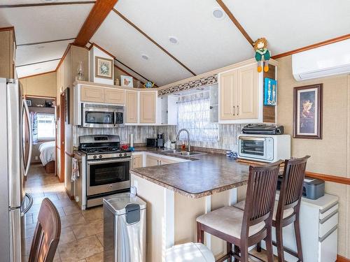 Kitchen - 199 Route 219 S., Hemmingford - Canton, QC - Indoor Photo Showing Kitchen With Double Sink