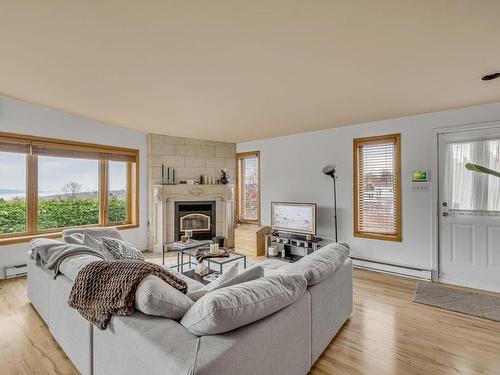 Salon - 57  - 59 Rue Des Castels, Lévis (Desjardins), QC - Indoor Photo Showing Living Room With Fireplace