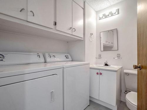 Powder room - 921 Av. Raymond-Jobin, Laval (Saint-Vincent-De-Paul), QC - Indoor Photo Showing Laundry Room