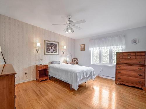 Master bedroom - 921 Av. Raymond-Jobin, Laval (Saint-Vincent-De-Paul), QC - Indoor Photo Showing Bedroom