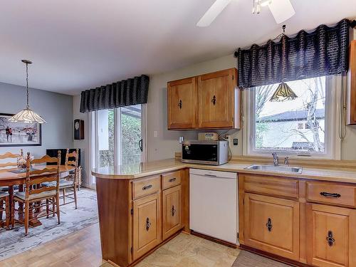 Kitchen - 273 Rue Valois, Saint-Bruno-De-Montarville, QC - Indoor Photo Showing Other Room