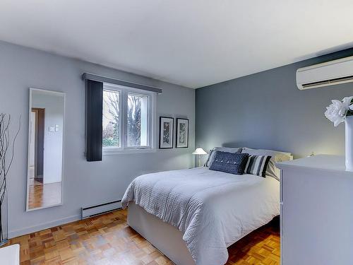 Bedroom - 273 Rue Valois, Saint-Bruno-De-Montarville, QC - Indoor Photo Showing Bedroom