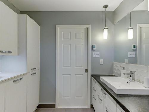 Bathroom - 273 Rue Valois, Saint-Bruno-De-Montarville, QC - Indoor Photo Showing Bathroom