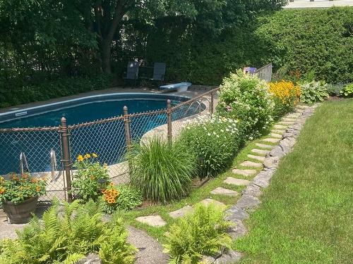 Pool - 273 Rue Valois, Saint-Bruno-De-Montarville, QC - Outdoor