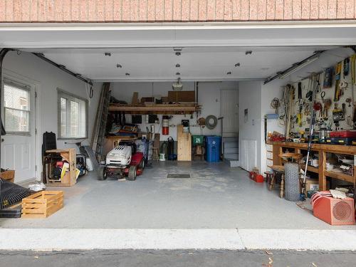 Garage - 4860 Rue Des Lys, Sainte-Catherine, QC - Indoor Photo Showing Garage