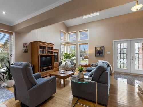 Salon - 4860 Rue Des Lys, Sainte-Catherine, QC - Indoor Photo Showing Living Room