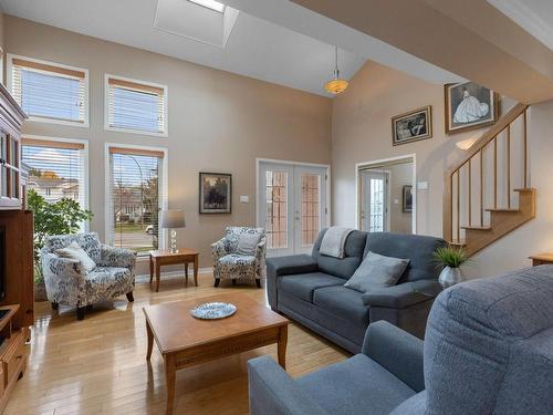 Salon - 4860 Rue Des Lys, Sainte-Catherine, QC - Indoor Photo Showing Living Room