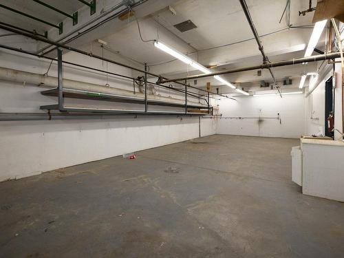 Interior - Unit-D-8300 Rue St-Patrick, Montréal (Lasalle), QC - Indoor Photo Showing Garage