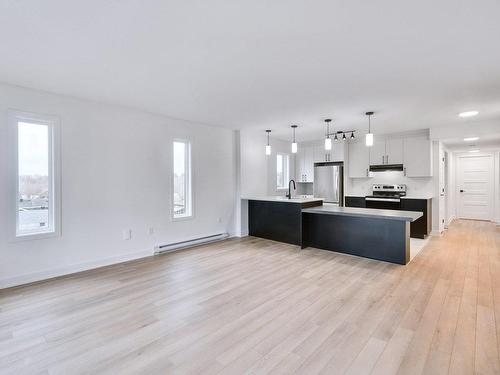 Vue d'ensemble - 53 Rue Labelle, Gatineau (Hull), QC - Indoor Photo Showing Kitchen