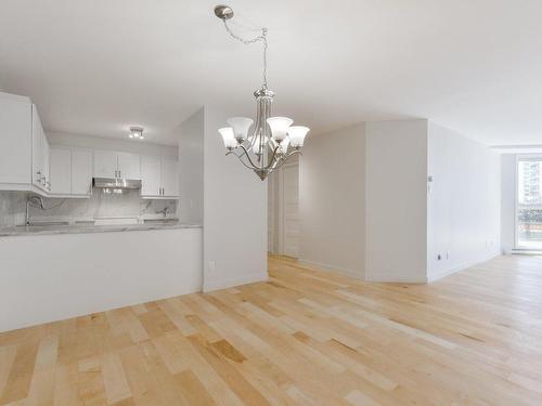 Dining room - 105-8065 Boul. St-Laurent, Brossard, QC - Indoor Photo Showing Kitchen