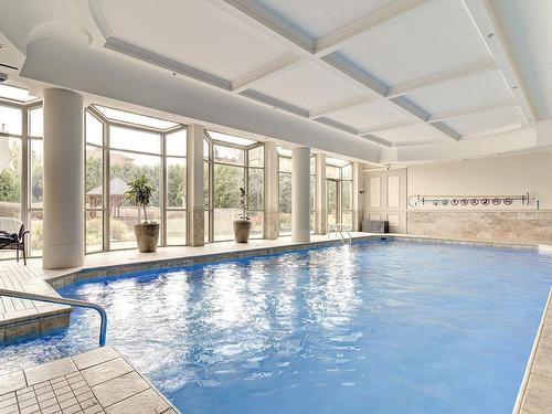 Piscine - 508-6803 Ch. Heywood, Côte-Saint-Luc, QC - Indoor Photo Showing Other Room With In Ground Pool