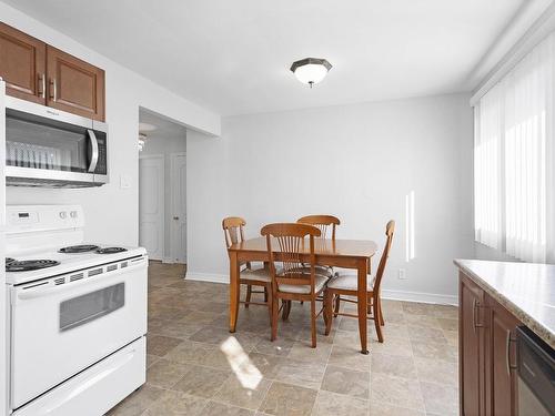 Autre - 1570 Av. Jolliet, Laval (Chomedey), QC - Indoor Photo Showing Kitchen