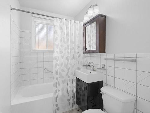 Salle de bains - 1570 Av. Jolliet, Laval (Chomedey), QC - Indoor Photo Showing Bathroom