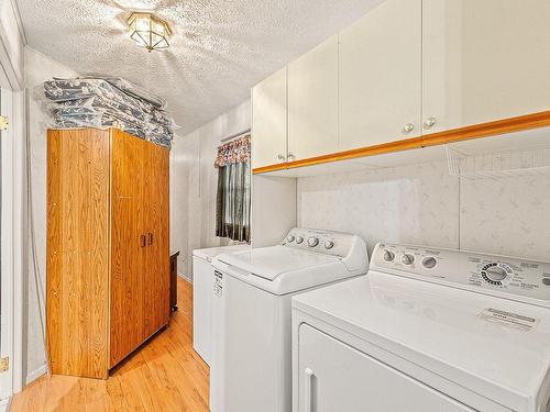 Corridor - 109 Rue Mystic, Brigham, QC - Indoor Photo Showing Laundry Room