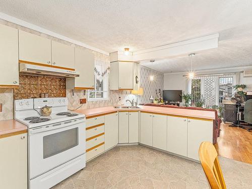 Cuisine - 109 Rue Mystic, Brigham, QC - Indoor Photo Showing Kitchen With Double Sink