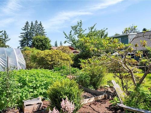 2494 Coho Rd, Campbell River, BC 