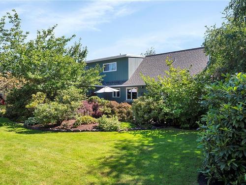 2494 Coho Rd, Campbell River, BC 