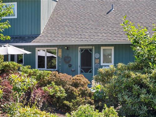 2494 Coho Rd, Campbell River, BC 