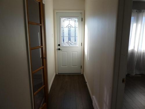 106 Barton Ave W, Geraldton, ON - Indoor Photo Showing Other Room