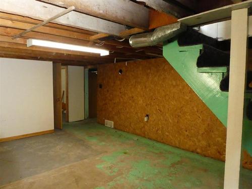 106 Barton Ave W, Geraldton, ON - Indoor Photo Showing Basement