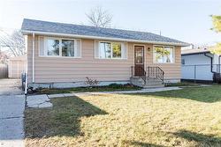 402 Armstrong AVE  Winnipeg, MB R2V 1R1