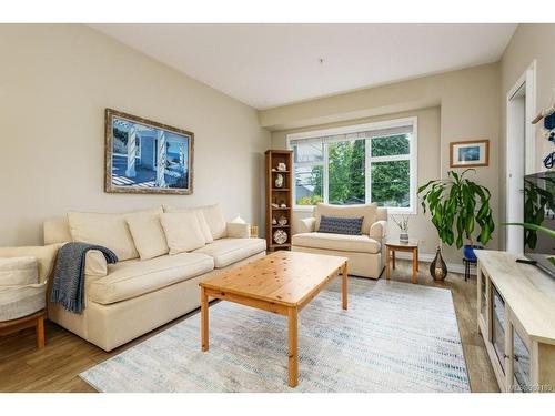 205-555 4Th St, Courtenay, BC - Indoor Photo Showing Living Room