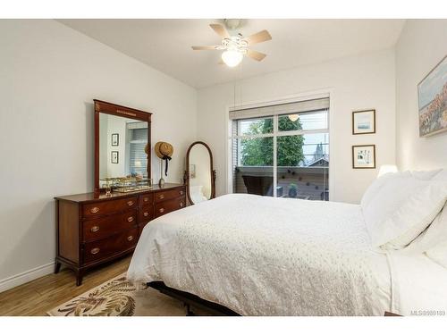 205-555 4Th St, Courtenay, BC - Indoor Photo Showing Bedroom