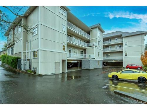 205-555 4Th St, Courtenay, BC - Outdoor With Balcony