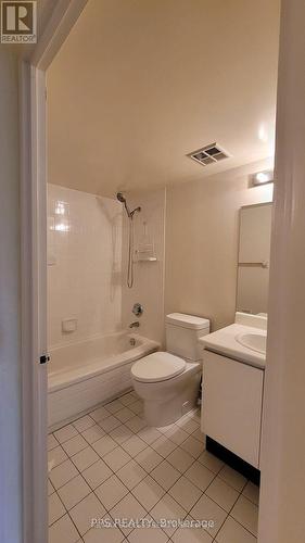 805 - 400 Webb Drive, Mississauga, ON - Indoor Photo Showing Bathroom