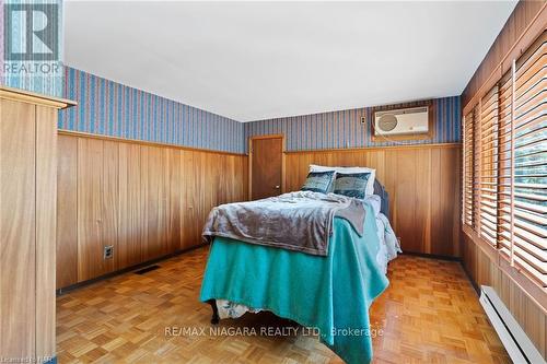 4981 Second Avenue, Niagara Falls, ON - Indoor Photo Showing Bedroom