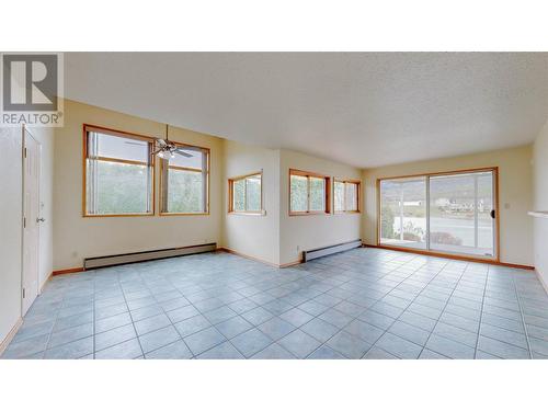 7 Wren Place, Osoyoos, BC - Indoor