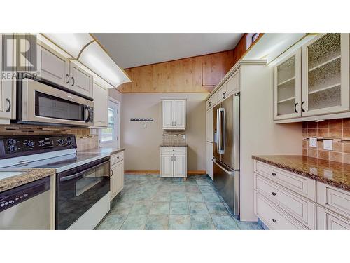 7 Wren Place, Osoyoos, BC - Indoor Photo Showing Kitchen