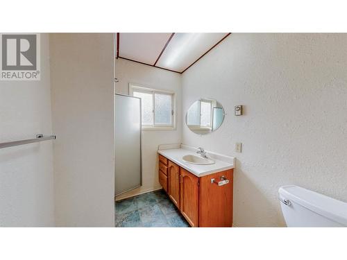 7 Wren Place, Osoyoos, BC - Indoor Photo Showing Bathroom