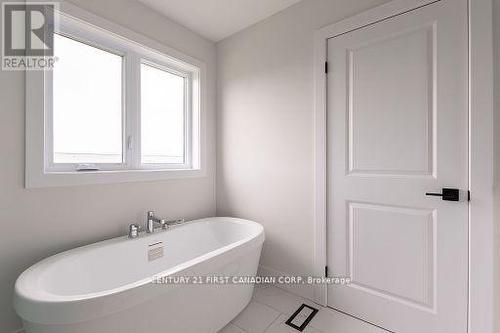 216 Greene Street, South Huron (Exeter), ON - Indoor Photo Showing Bathroom