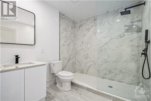 635 Ballycastle Crescent, Ottawa, ON - Indoor Photo Showing Bathroom