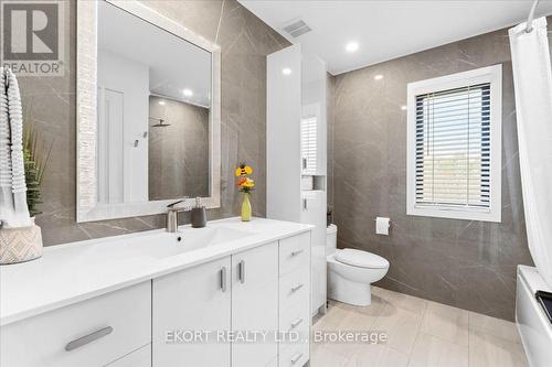 2223 Cooper Road, Madoc, ON - Indoor Photo Showing Bathroom